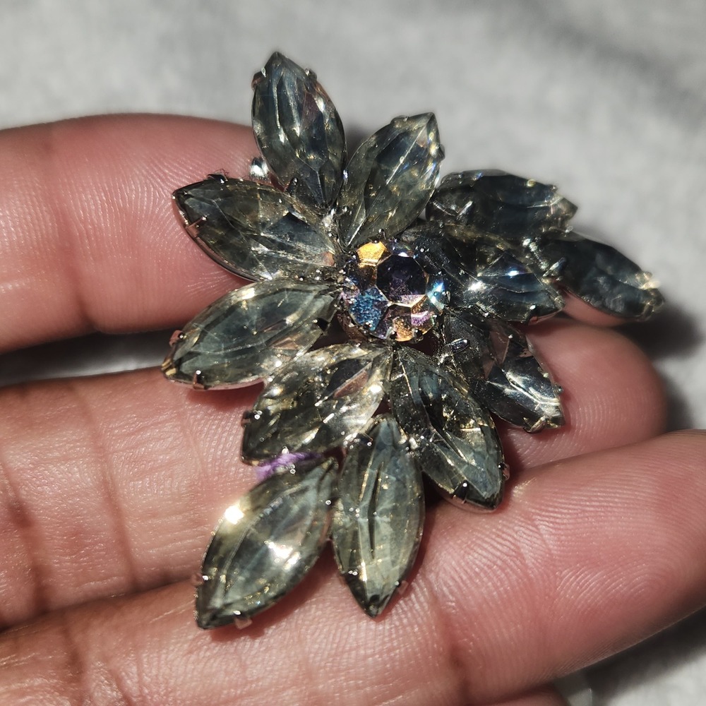 Vintage Smoky Grey Rhinestone Flower Brooch Aurora Borealis Center Silver Tone